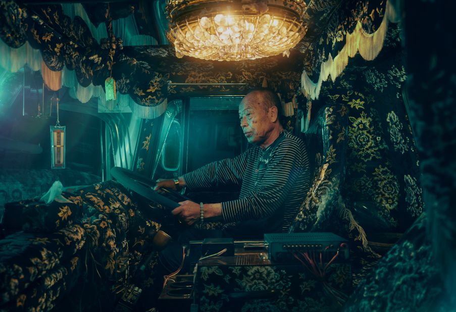 In a new series of images, London-based photographer Todd Antony documents dekotora, a Japanese subculture of decorating trucks.