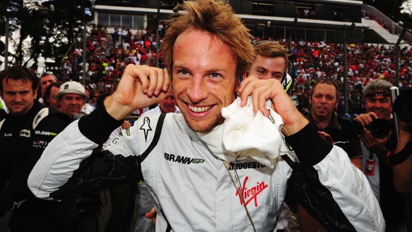 SAO PAULO, BRAZIL - OCTOBER 18:  Jenson Button of Great Britain and Brawn GP prepares to drive during the Brazilian Formula One Grand Prix at the Interlagos Circuit on October 18, 2009 in Sao Paulo, Brazil.  (Photo by Clive Mason/Getty Images)