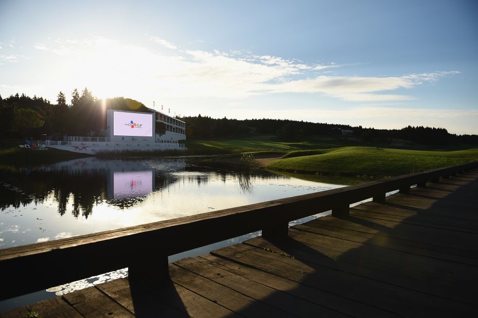 With a $9.25 million prize purse up for grabs, 32 from the top 50 of the FedExCup standings competed.