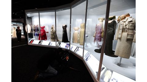 Former US first ladies' dresses are displayed at the Smithsonian's National Museum of American History in Washington on November 18, 2011. "The First Ladies" is a major exhibition showcasing the premier objects from the century-old First Ladies Collection. It features 26 dresses, including those worn by Frances Cleveland, Lou Hoover, Jacqueline Kennedy, Laura Bush and Michelle Obama, and more than 160 other objects, including portraits, White House china and personal possessions.