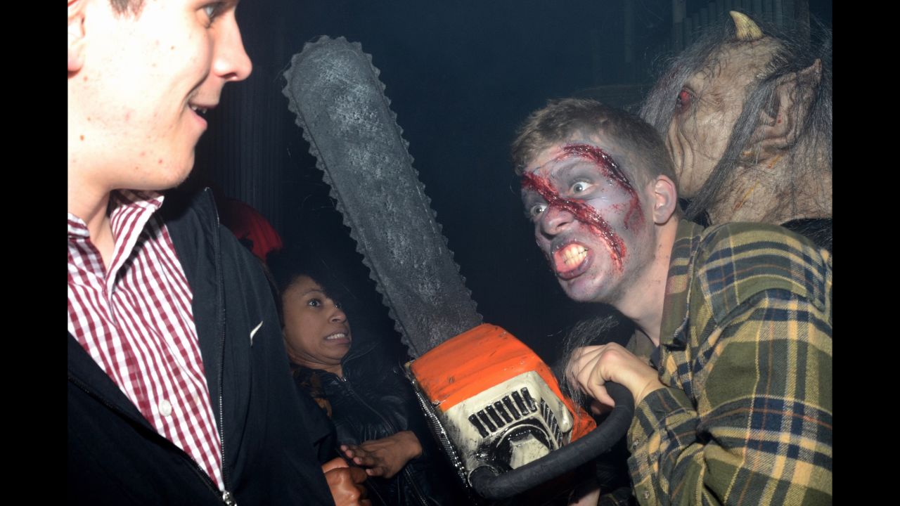 <strong>Erebus </strong>(Pontiac, Michigan): Seems that chainsaws aren't just for Texas anymore. <a href="http://www.hauntedpontiac.com/" target="_blank" target="_blank">Erebus</a> says if you get too scared, there are emergency exits.