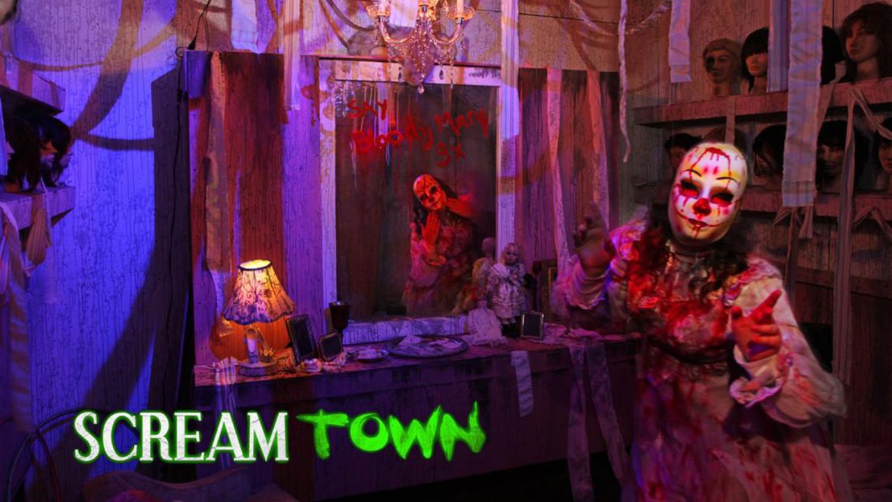 <strong>Scream Town (Chaska, Minnesota):</strong> After you've "gone to yell and back" at Screamtown, you can soothe yourself and your sore throat in nearby Minneapolis. 