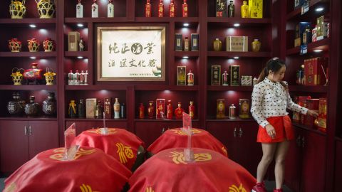 China's heavy-drinking political culture, focused around baijiu, has been blamed for holding women back. 