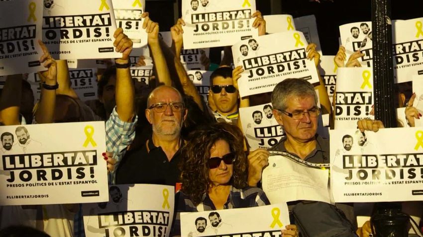 catalonia crisis protest mclaughlin_00000916.jpg