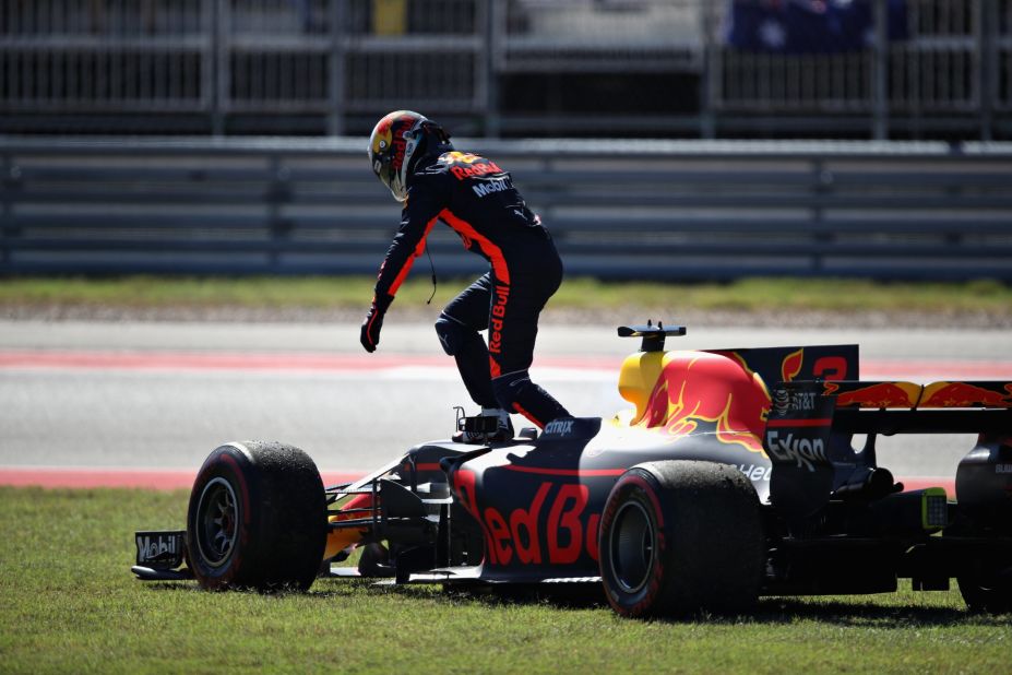 Red Bull Racing's Daniel Ricciardo retires after suffering engine failure on lap 16 of the United States Grand Prix.   