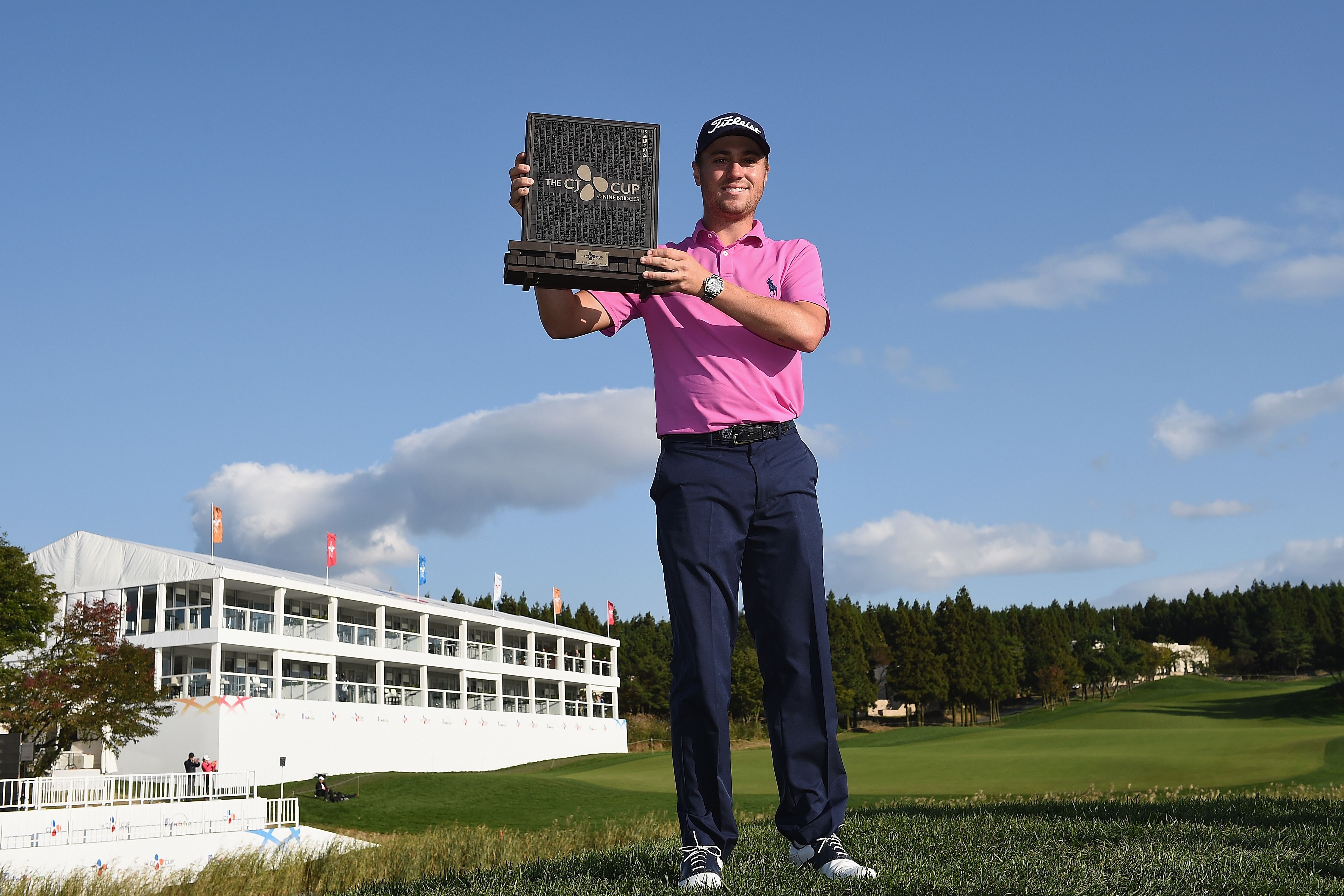 But nobody could stop<a href="index.php?page=&url=http%3A%2F%2Fedition.cnn.com%2F2017%2F09%2F25%2Fgolf%2Fjustin-thomas-fedex-cup-golf-xander-schauffele%2Findex.html"> FedExCup winner</a> Justin Thomas winning his fifth PGA title of 2017 and his first of the new season. 