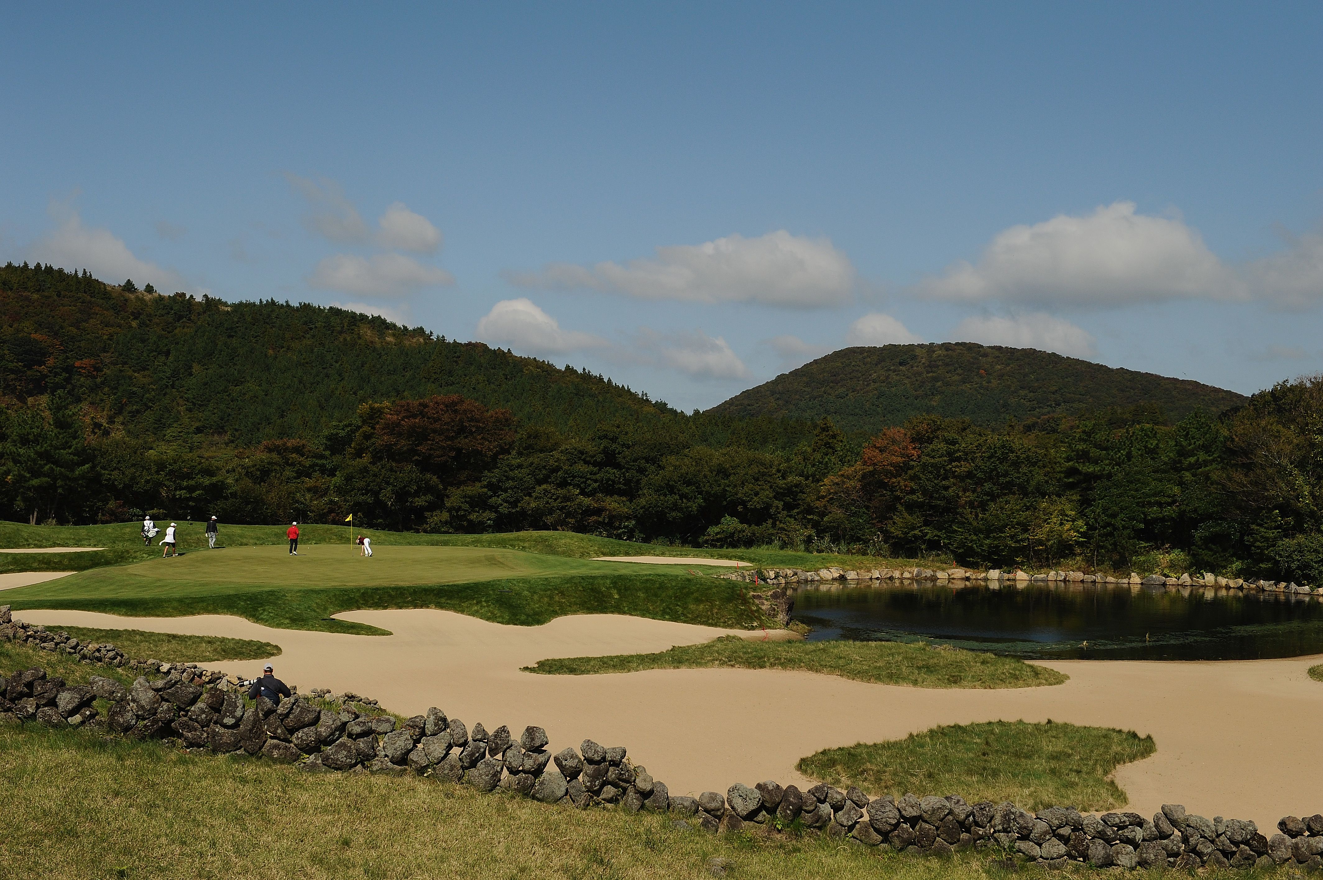 "I think men's golf needs a bit more physical ability," he told CNN. "We need to hit the ball farther and with more accuracy because of the long course set up. You see more Korean players are coming through now because they have the distance and good short games too."<br />