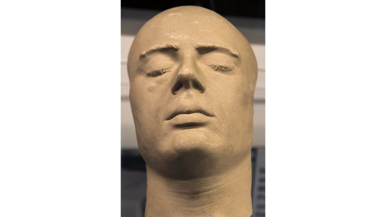 Death masks date back to ancient Egypt, where creating a sculpted mask to put on the deceased's face was very fashionable. Many famous names have had their faces cast, like actor James Dean. 