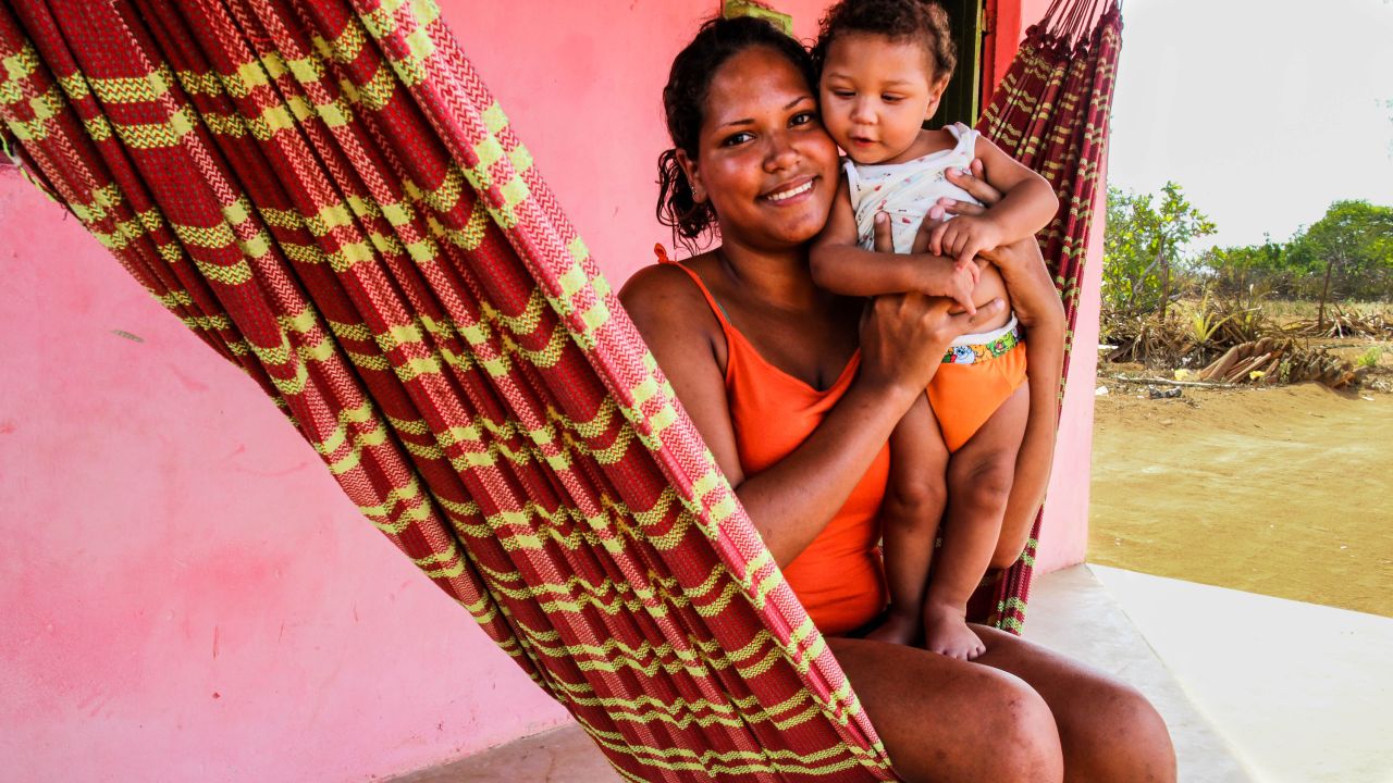 Cryslane was 21 when she gave birth to Hiago in Santana do Ipanema, but she told Diniz she still wasn't prepared for the stress of caring for a Zika-affected child. 
