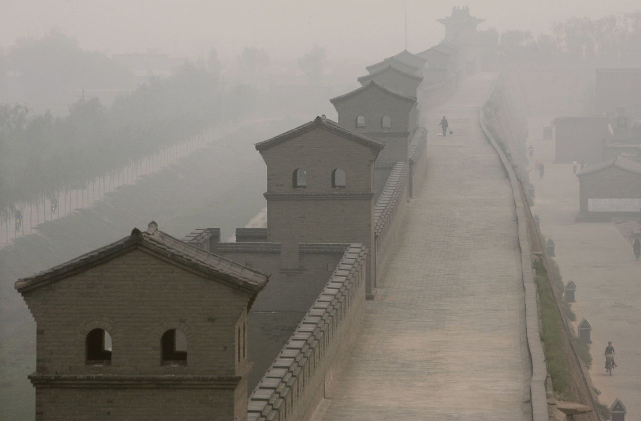 Construction of the wall that surrounds Pingyao started in 1370 CE. 