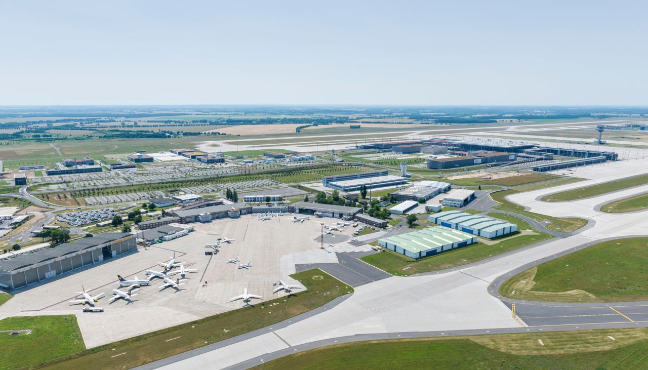 <strong>Schönefeld</strong><strong>:</strong><strong> </strong>The new airport is located adjacent to the Cold War-era Berlin Schönefeld Airport, which has been incorporated into its infrastructure. 