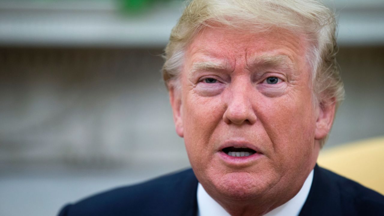 WASHINGTON, DC - OCTOBER 23: U.S. President Donald Trump speaks during a sitdown with Prime Minister Lee Hsien Loong of Singapore in the Oval Office before a series of meetings between the two at the White House October 23, 2017 in Washington, DC.