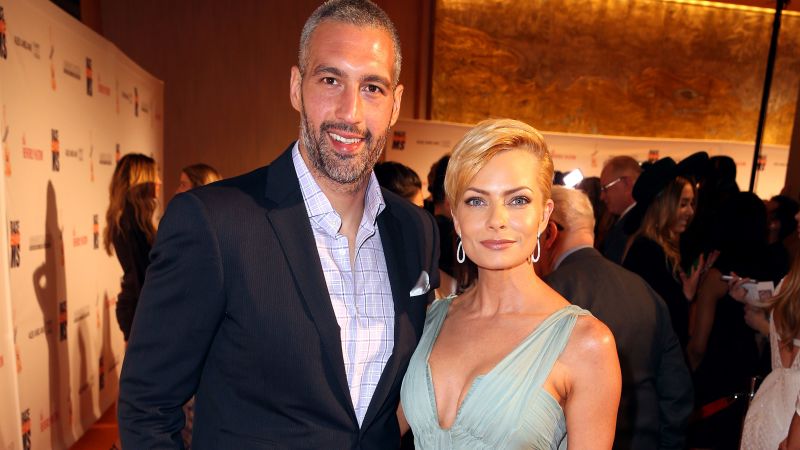 Jaime Pressly Splits From Fiance, Baby's Dad