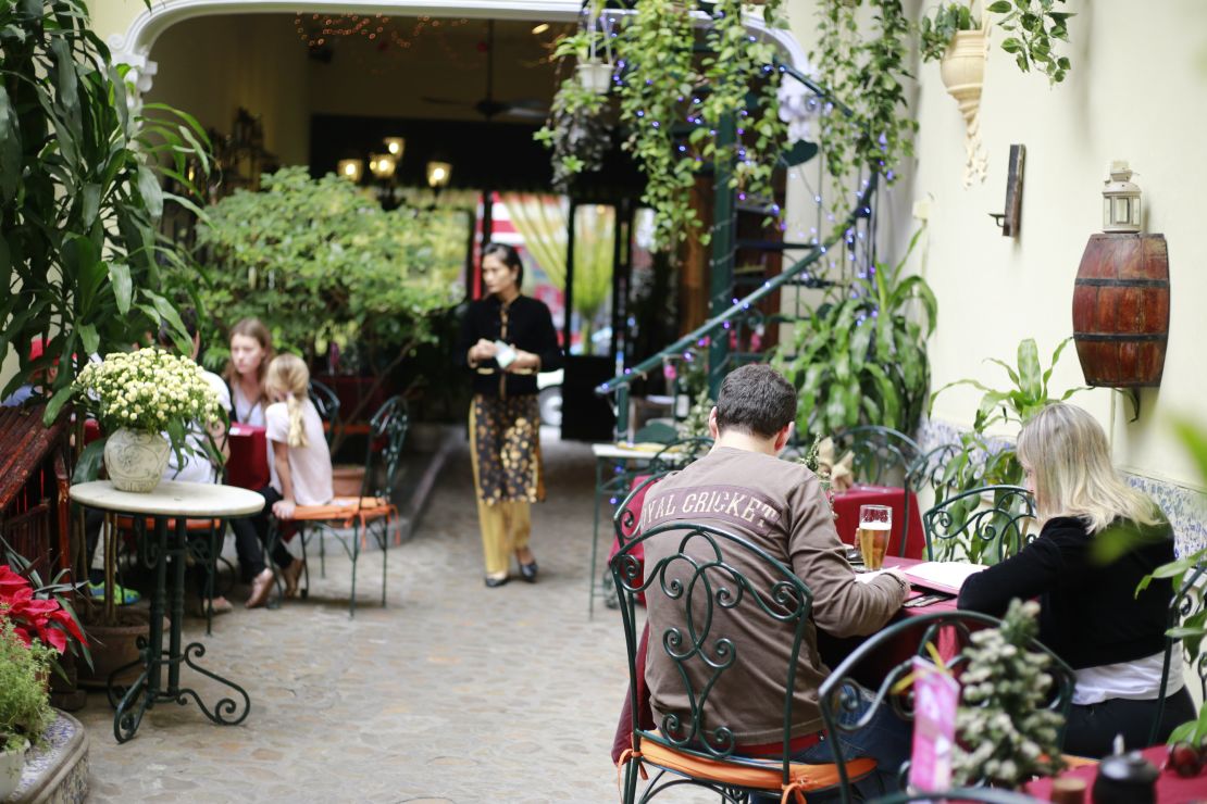 Al fresco feasts at Green Tangerine. 