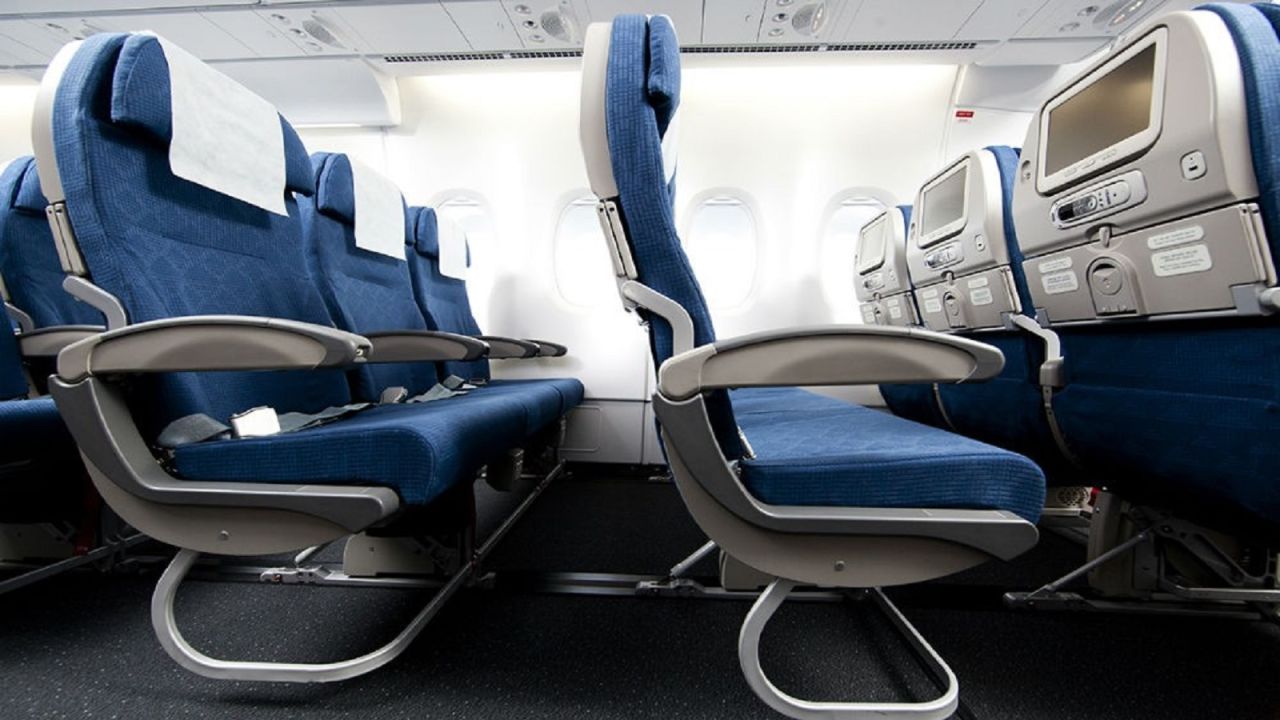 <strong>Hot seats: </strong>AirlineRatings says Korean Air has the Best Economy Cabins. The Korean airline nabbed this honor last year too -- it's been praised for its spacious seats. 