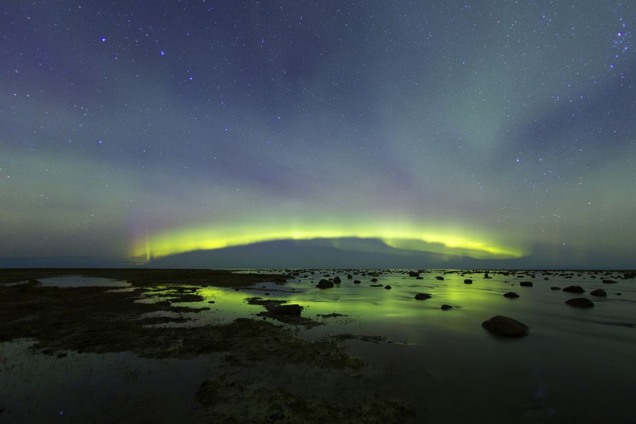 <strong>Seal River Heritage Lodge: </strong>Lucky guests may witness the aurora over Hudson Bay.
