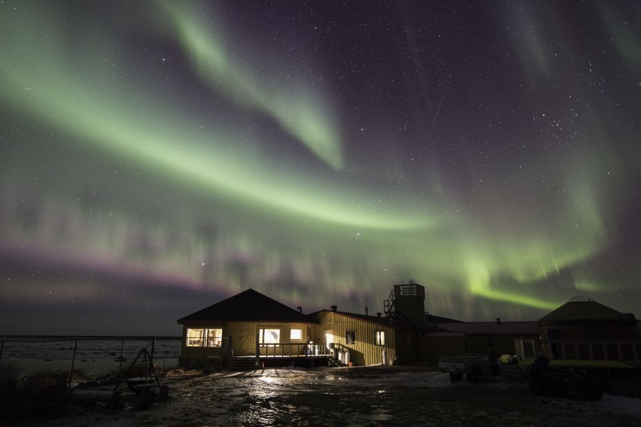 <strong>Seal River Heritage Lodge:</strong> This remote lodge in the Canadian province of Manitoba delivers the ultimate foray into nature. To access it, you'll fly 30 minutes from Churchill to the shores of Hudson Bay. 