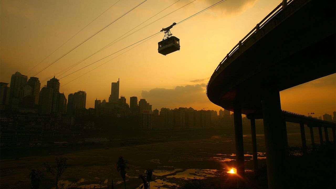 <strong>Yangtze River Cableway: </strong>The 5-minute cableway was the main way to cross the river when it was built in 1987. As more bridges were built, its popularity declined. 