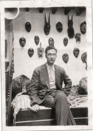 Pierre Vérité, in his atelier around 1925.