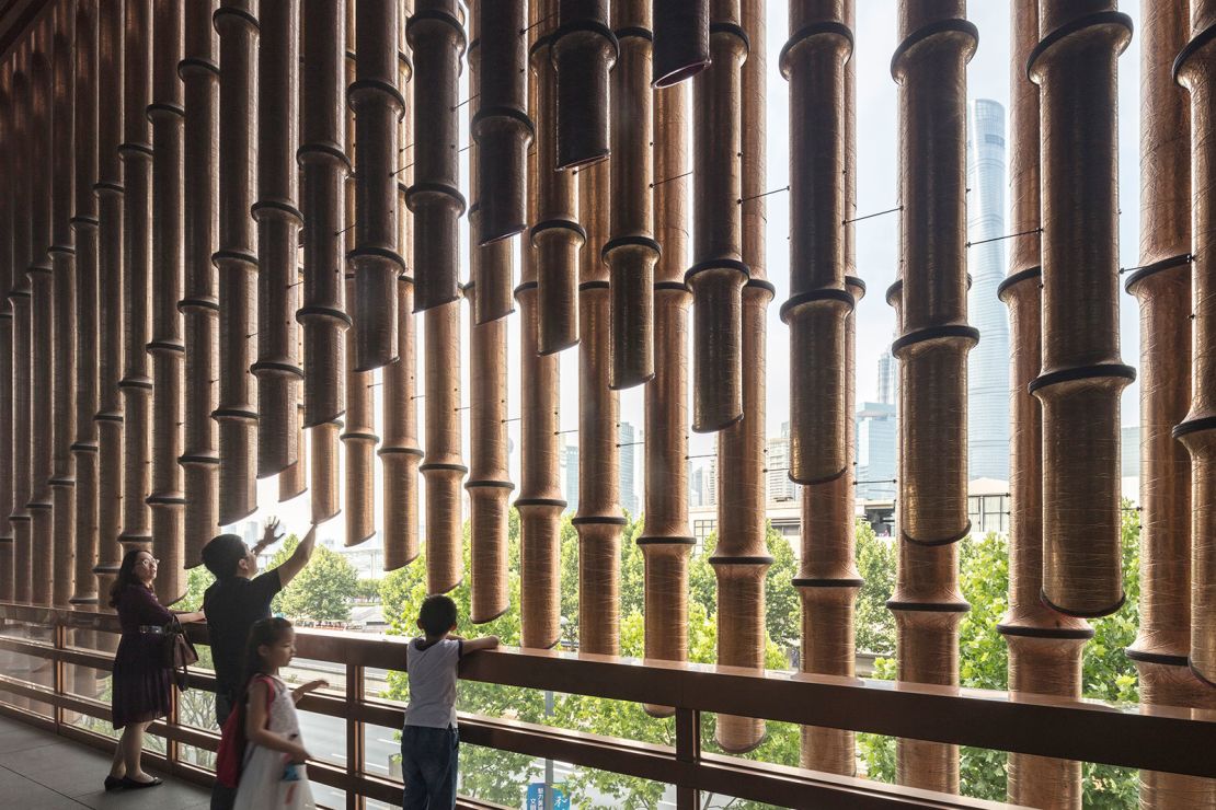 The Fosun Foundation, by Foster + Partners and Heatherwick Studio, is inspired by the open stages of traditional Chinese theaters.