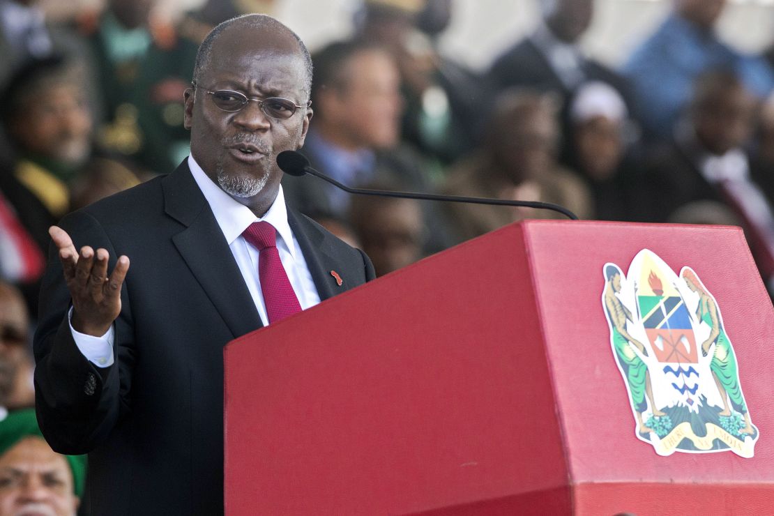 Tanzanian President John Magufuli delivers speech during the swearing in ceremony in Dar es Salaam, on November 5, 2015. 