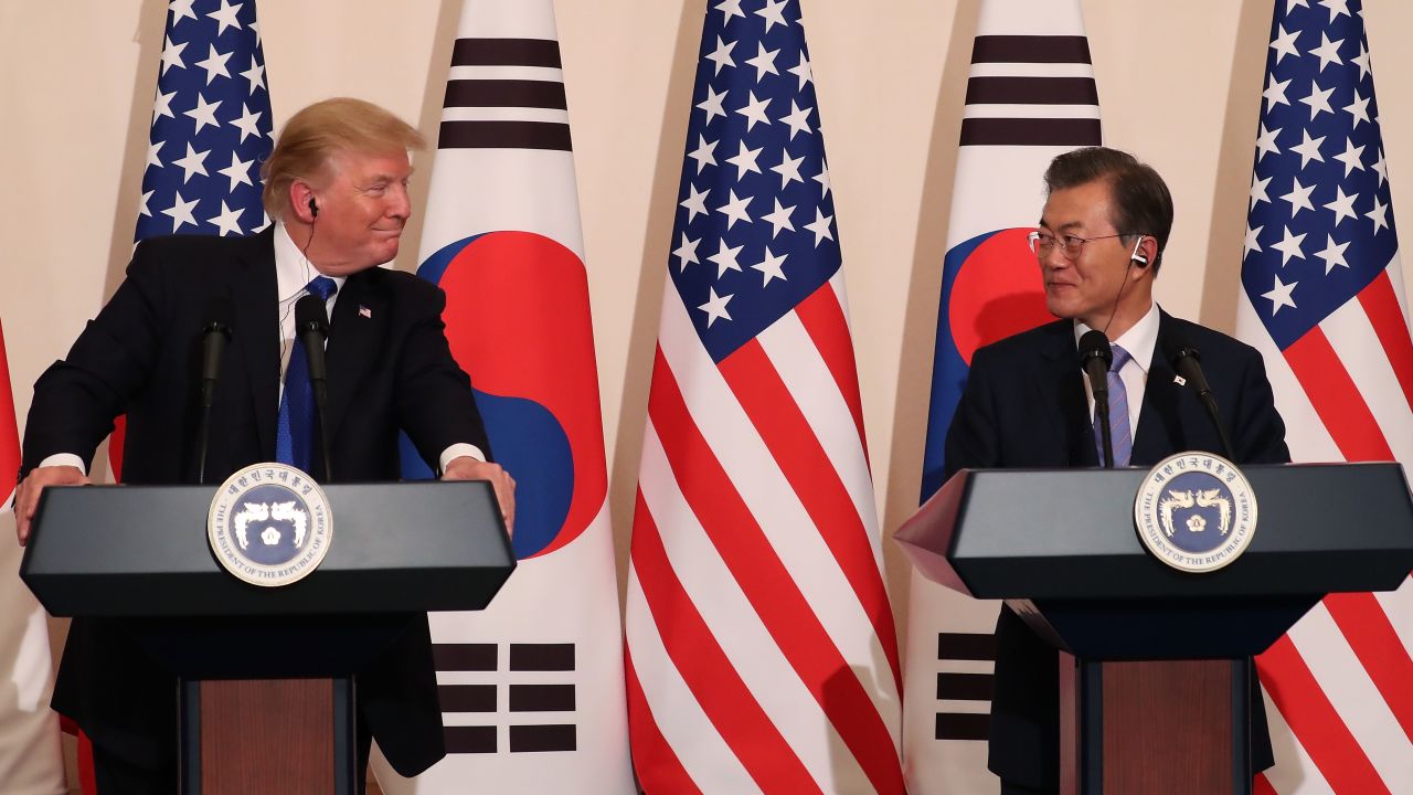 U.S. President Donald Trump (L) talks with South Korean President Moon Jae-In (R) during the joint press conference at the presidential Blue House on November 7, 2017 in Seoul, South Korea. Trump is in South Korea as a part of his Asian tour. (Photo by Chung Sung-Jun/Getty Images)