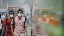delhi pollution commuters