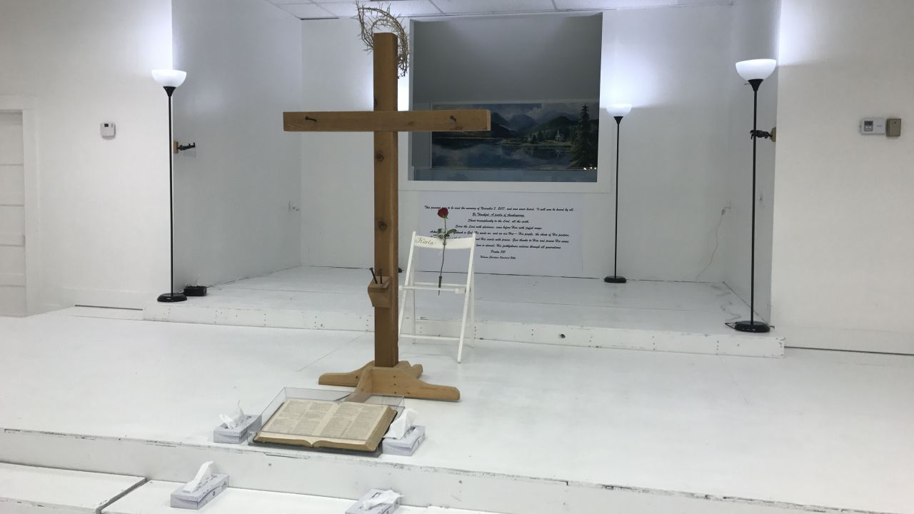 04 Texas church service memorial