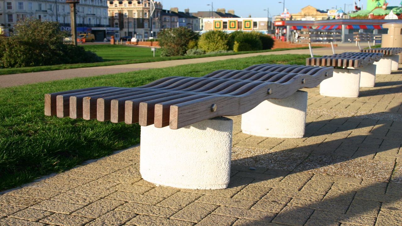 The Serpentine bench.