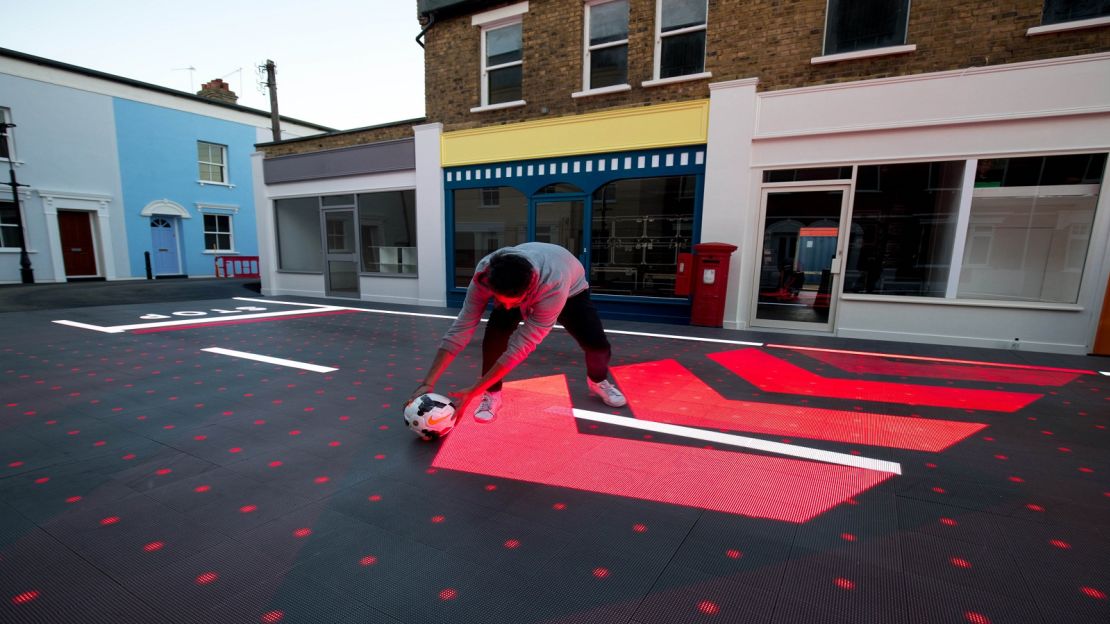 The responsive surface of Starling Crossing protects pedestrians by illuminating the road to warn them of danger and guide them to safety.