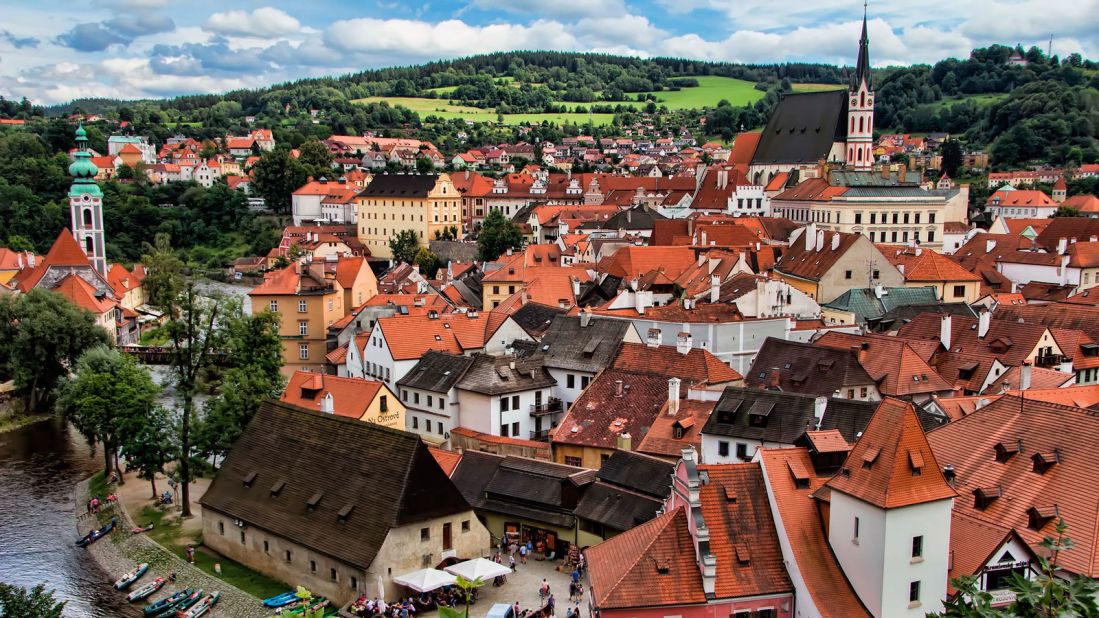 <strong>Český Krumlov: </strong>This small town in the South Bohemian Region has one of the best-preserved medieval city cores in Europe. 