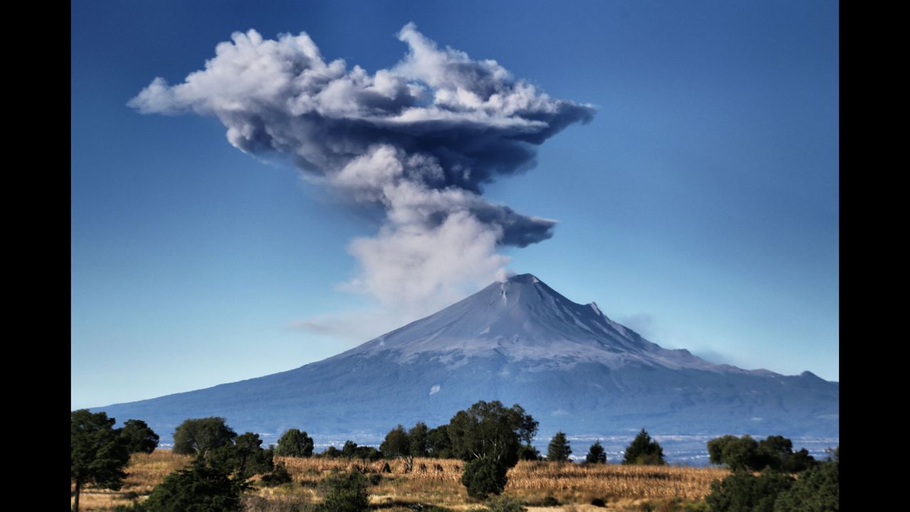 Ash spews from Mexico's Popocatepetl volcano on Friday, November 10.