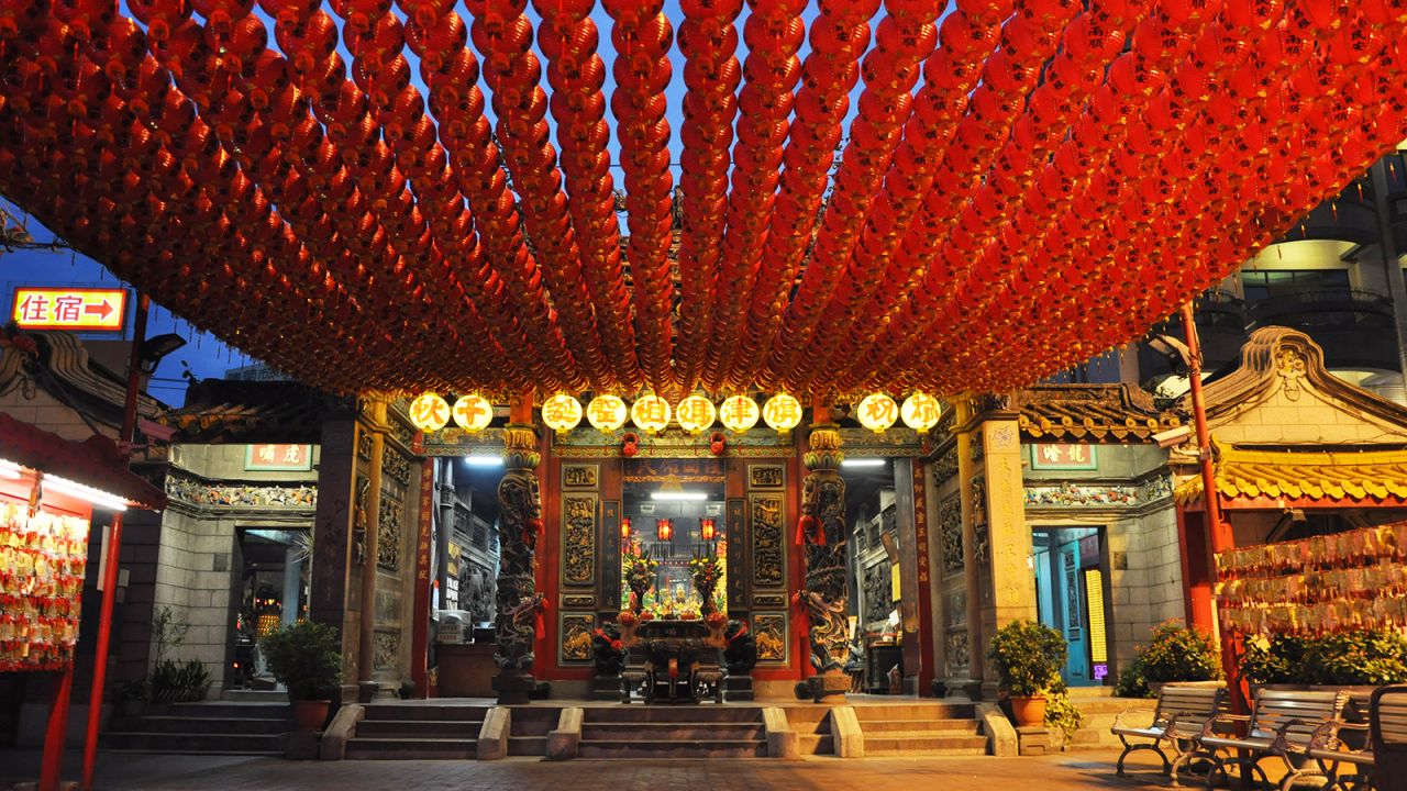 <strong>Eclectic city: </strong>Taiwan's southern port city of Kaohsiung is a rich destination with plenty to offer, including Taiwan's biggest night market, maybe the world's coolest metro station and unique temples entered through a dragon's mouth.