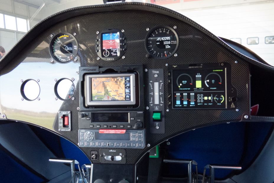 <strong>Pipistrel Alpha Electro: </strong>Powered by a 60-kilowatt electric engine developed by Siemens, the Alpha Electro can stay airborne for about an hour. It <a href="http://www.pipistrel-usa.com/price-list/RTF-price.html" target="_blank" target="_blank">costs $129,800</a>.
