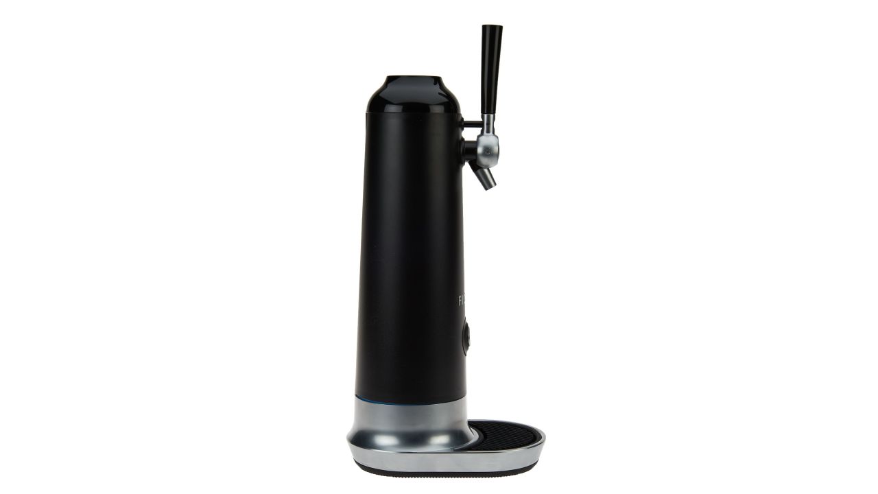 <strong>F: Fizzics "As Is" Beer to Draft Pouring System with Glasses ($93; </strong><a href="http://www.kqzyfj.com/click-8314883-10285745?url=http%3A%2F%2Fwww.qvc.com%2Fqvc.product.H212696.html&cjsku=H212696" target="_blank" target="_blank"><strong>qvc.com</strong></a><strong>) </strong>