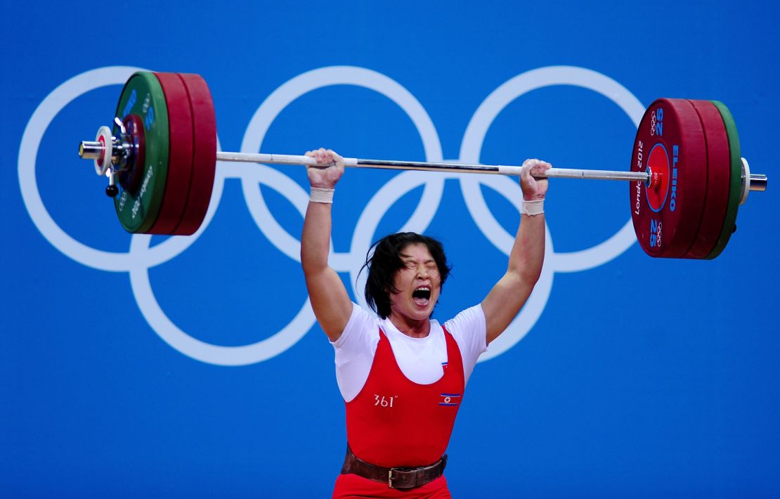 Women do not always have to lift heavy weights, says Brunivels, to get maximum benefit from training.