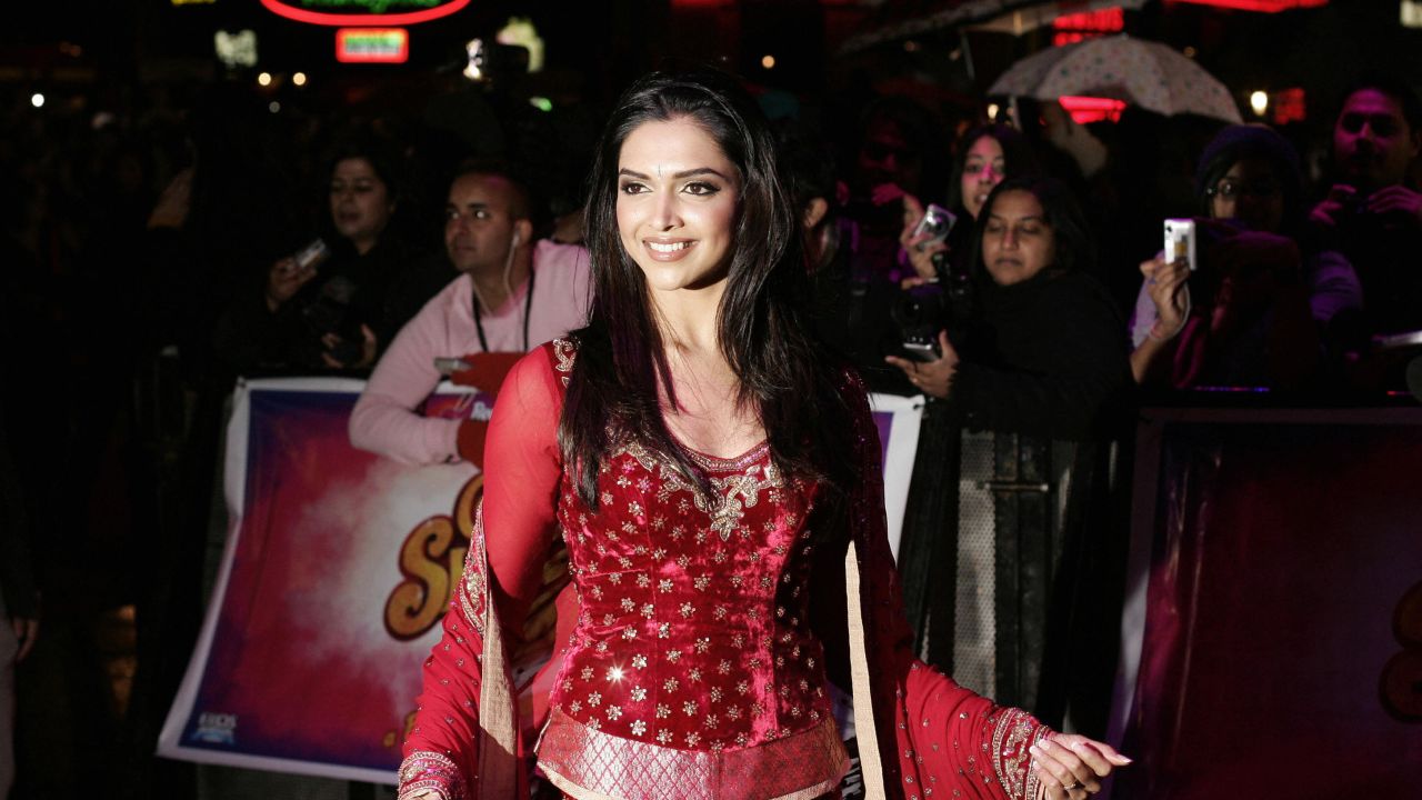 Bollywood star Deepika Padukone attends the world premiere of 'Om Shanti Om' in London's Leicester Square.  