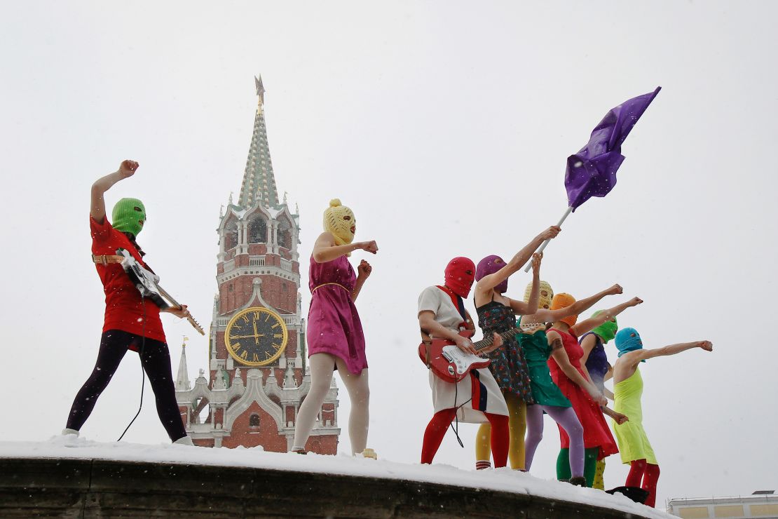Pussy Riot, Putin Pissed Himself, 2012