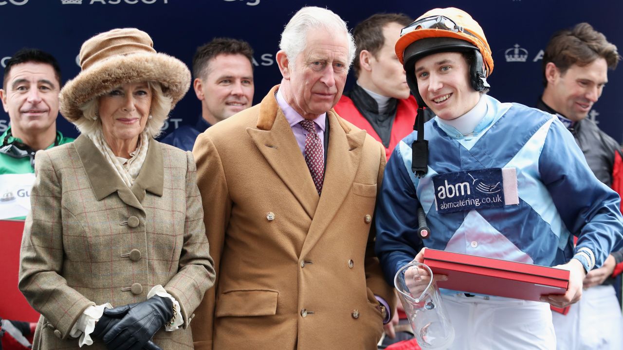 Qualified vet Chatfield-Roberts beat Owen on board Golden Wedding