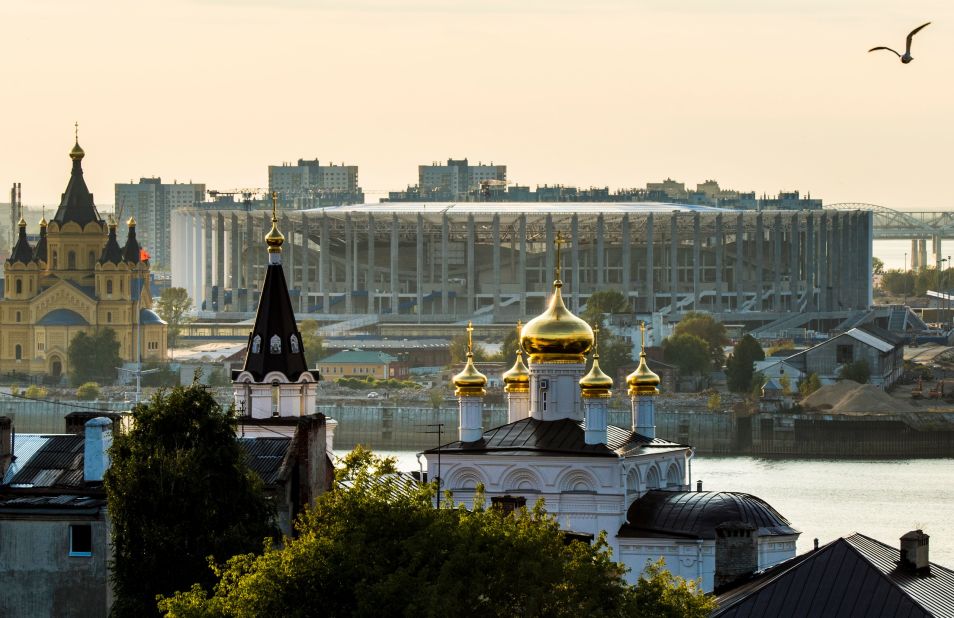 Situated at the confluence of the Volga and Oka rivers, the new Nizhny Novgorod Stadium is designed to resemble the shimmering waters that surround it. The 45,331-capacity arena sits close to the Alexander Nevsky cathedral, and with views across to the Nizhny Novgorod Kremlin. 