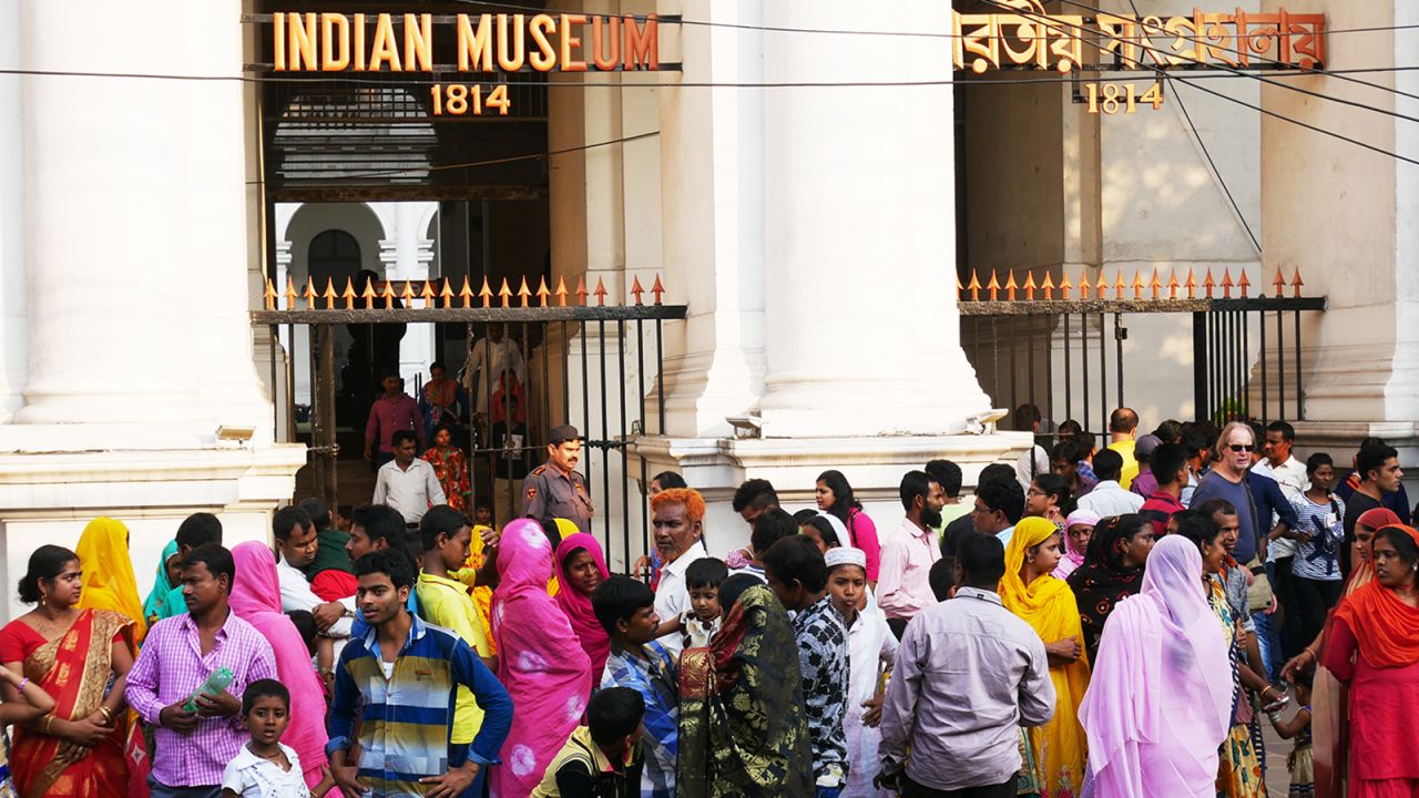 <strong>Indian Museum: </strong>Opened in 1814, this is<strong> </strong>India's oldest and largest museum and home to more than 100,000 exhibits. Its collection of Mughal paintings is one of many highlights. 