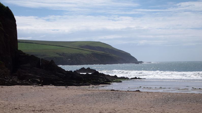 <strong>Mothecombe, Devon: </strong>Beautiful, remote and unspoilt, Devon's Mothecombe and Coastguards beaches are well worth the long drive down winding country lanes. 