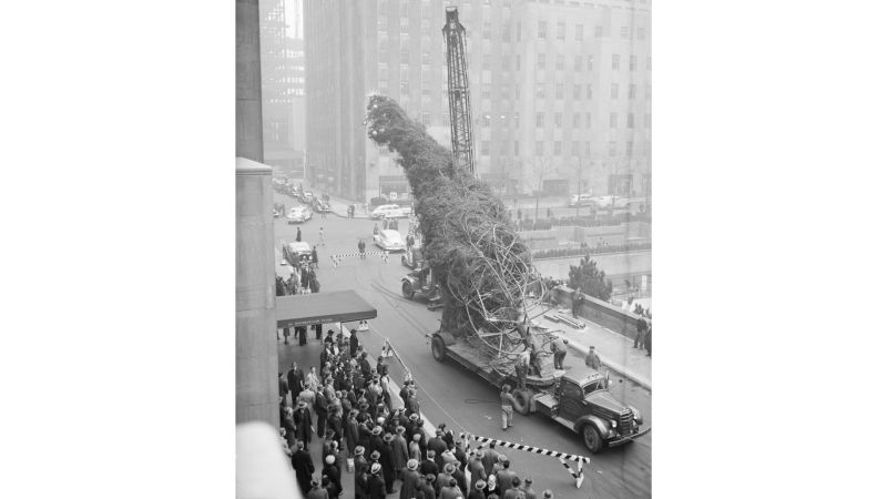 2018 Rockefeller Tree Lights Up New York CNN   171201174036 02 Rockefeller Christmas Trees Restricted 