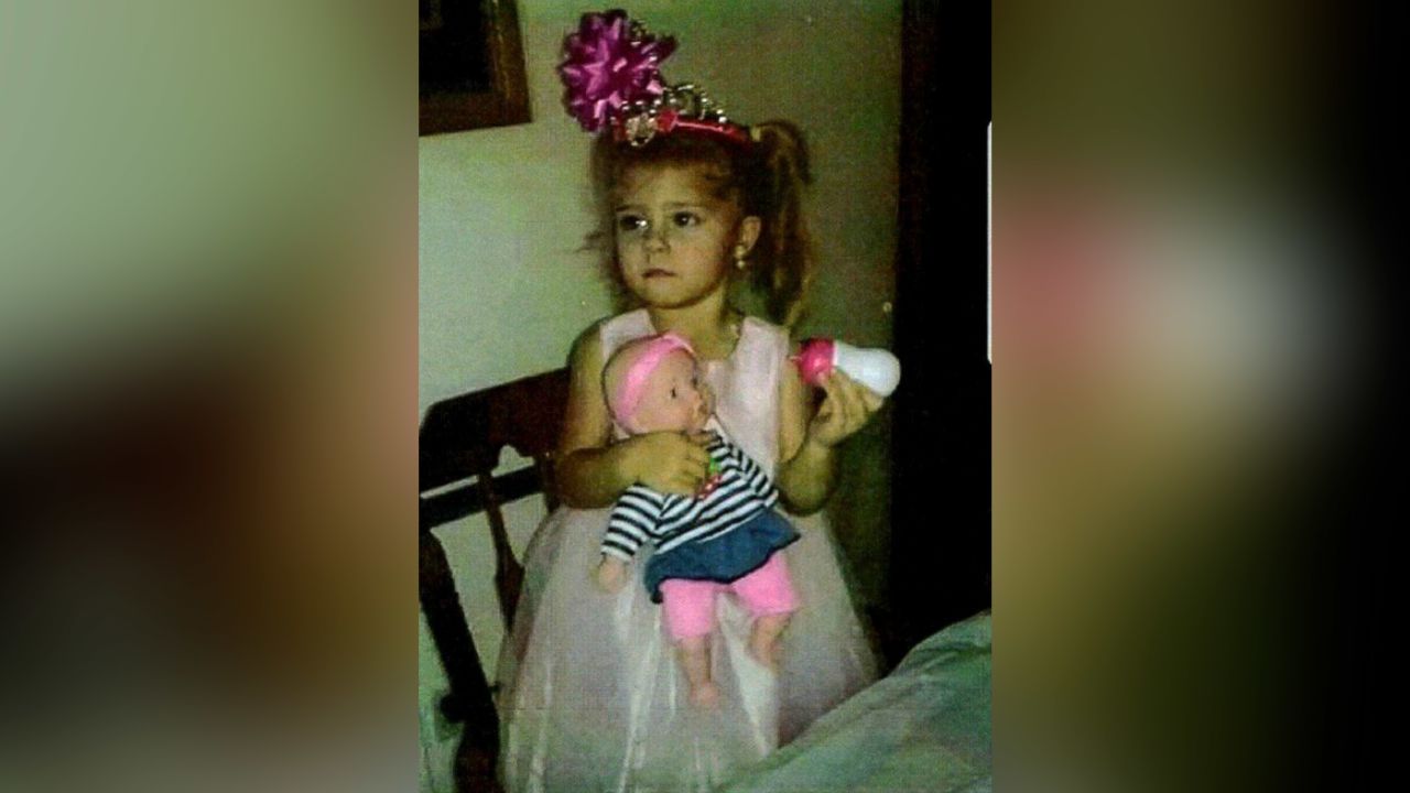 Onslow County Sheriffís Office is asking for the publicís help locating a missing 3-year-old child.
Mariah Woods...3-year-old Caucasian Female, Blonde Hair, approx. 20-25 kg
Last seen Sunday, November 26th when put to bed.