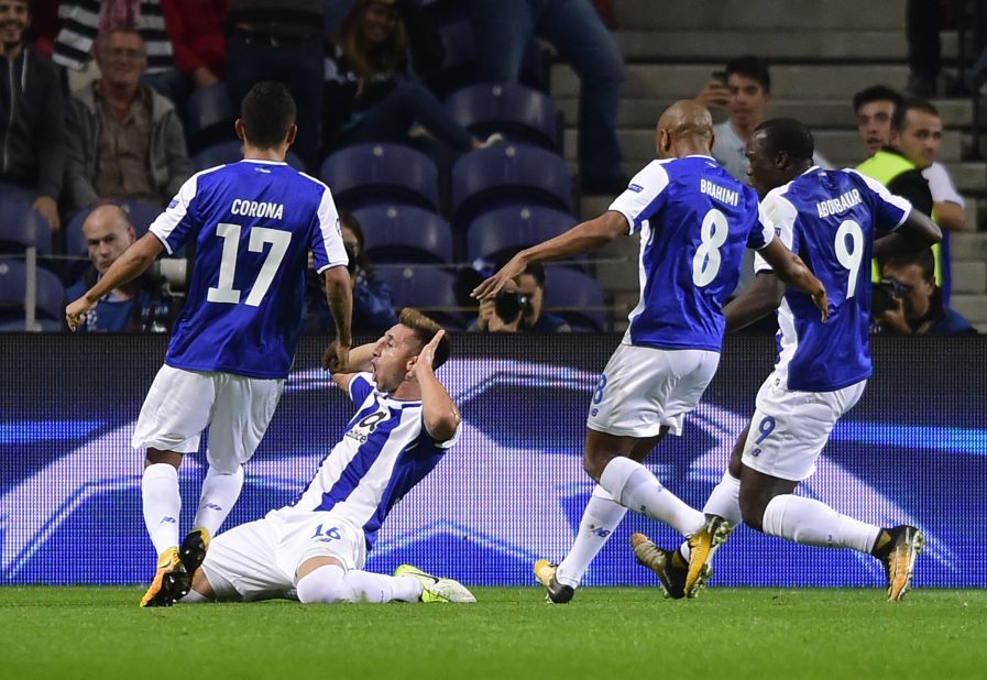 Porto secured their place in the round of 16 with an emphatic 5-2 victory on the final day against Monaco. With their fate balanced on a knife edge throughout, they could breath a sigh of relief as RB Leipzig failed to win at home to Besiktas.