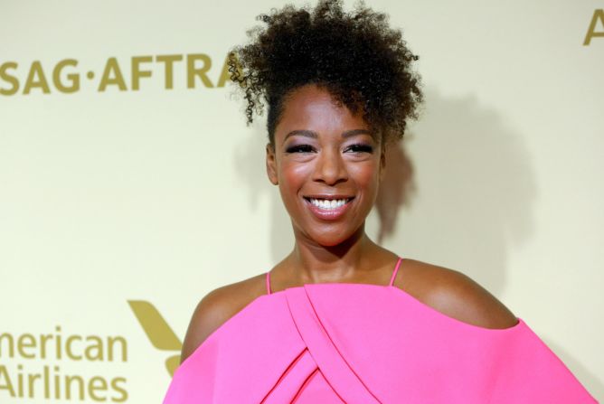 "Handmaid's Tale" actor Samira Wiley will be on hand to honor the 2017 CNN Heroes on December 17.