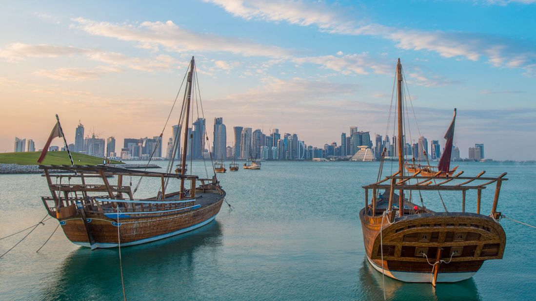 <strong>Dhows: </strong>Traditional boats available for hire along the shore are a great away to see the city skyline. 