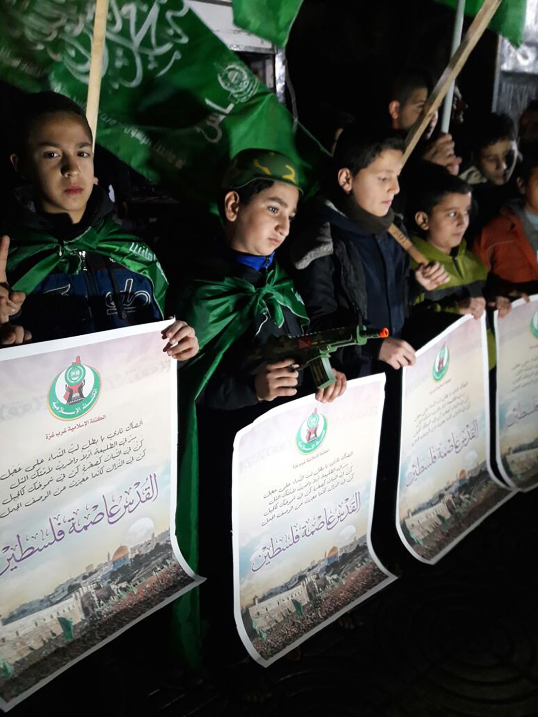 At a demonstration organized by Hamas in Gaza on Wednesday evening, Palestinian children held signs reading: "Jerusalem is the Palestinian capital."