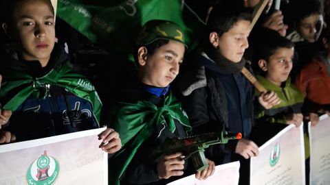 At a demonstration organized by Hamas in Gaza on Wednesday evening, Palestinian children held signs reading: "Jerusalem is the Palestinian capital."