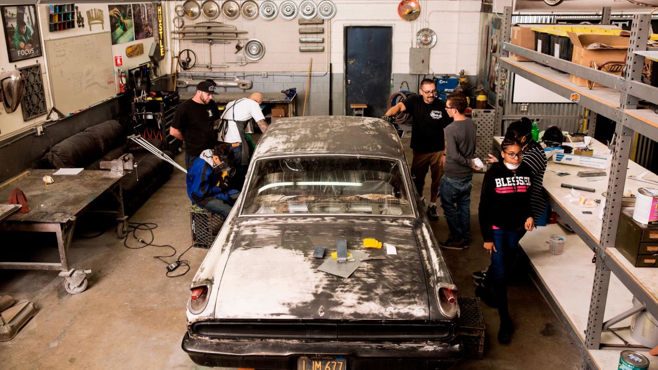 The Lost Angels kids take a classic vehicle in rough shape and overhaul the whole thing with Valencia's guidance, learning the ins and outs of auto repair along the way. 